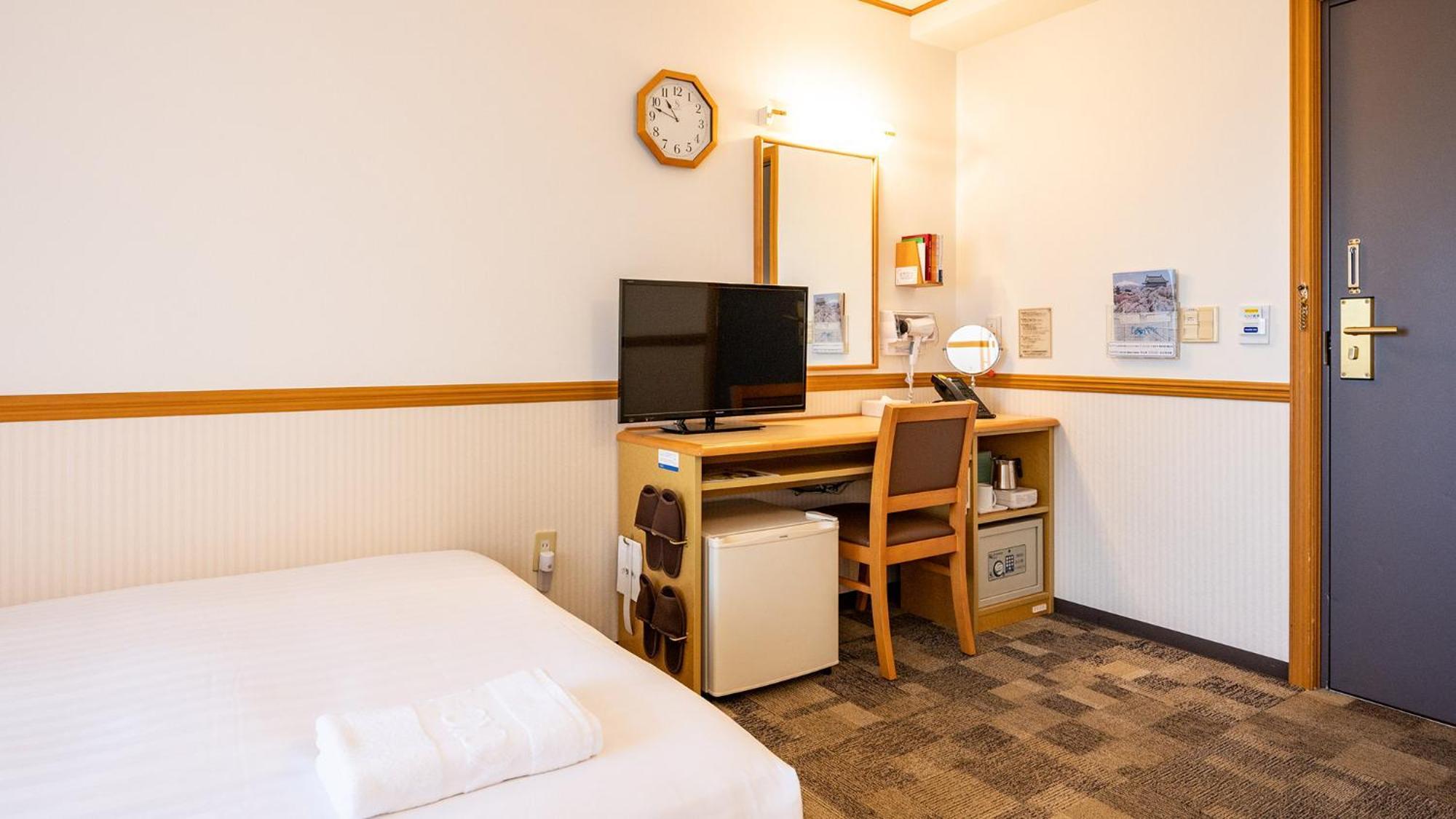 Toyoko Inn Nagoya Owari Ichinomiya Ekimae Room photo